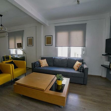 V&V Central & Elegant Apartment Афины Экстерьер фото